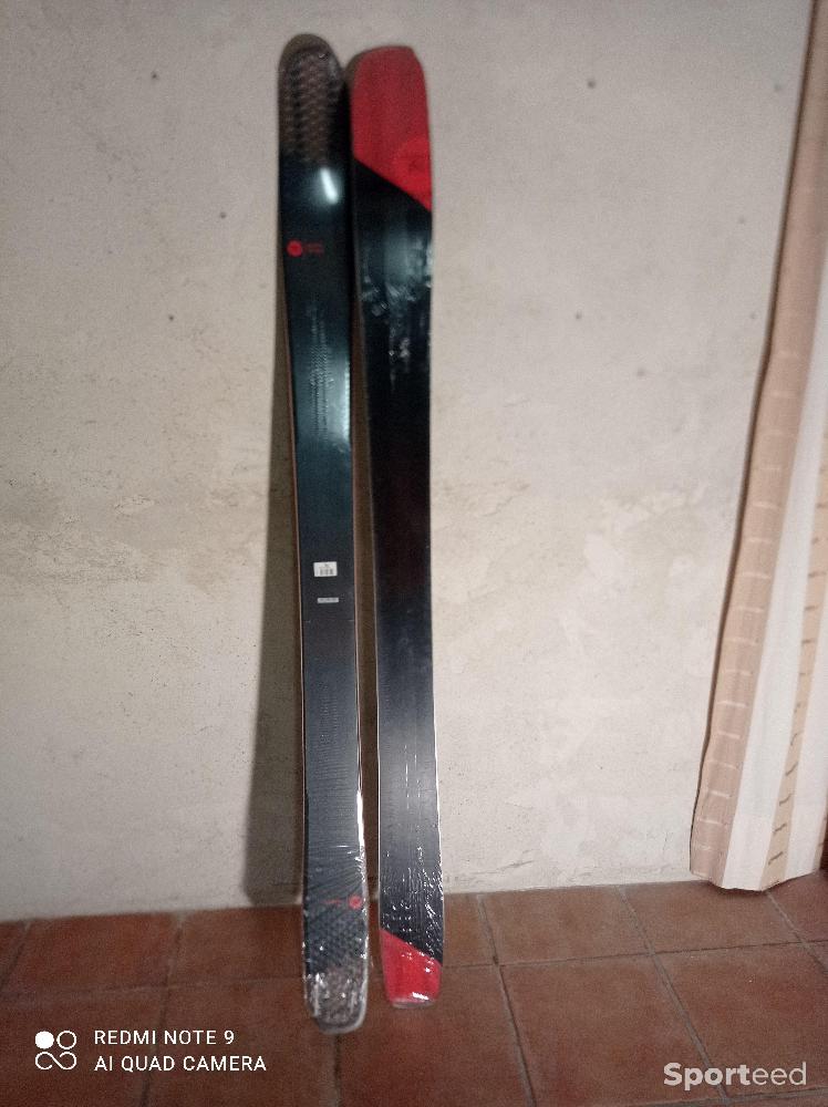 Ski alpin - PACK SKIS ROSSIGNOL NEUFS SOUL 7 180 CM + FIXATIONS LOOK SPX 12 GW B120  - photo 1