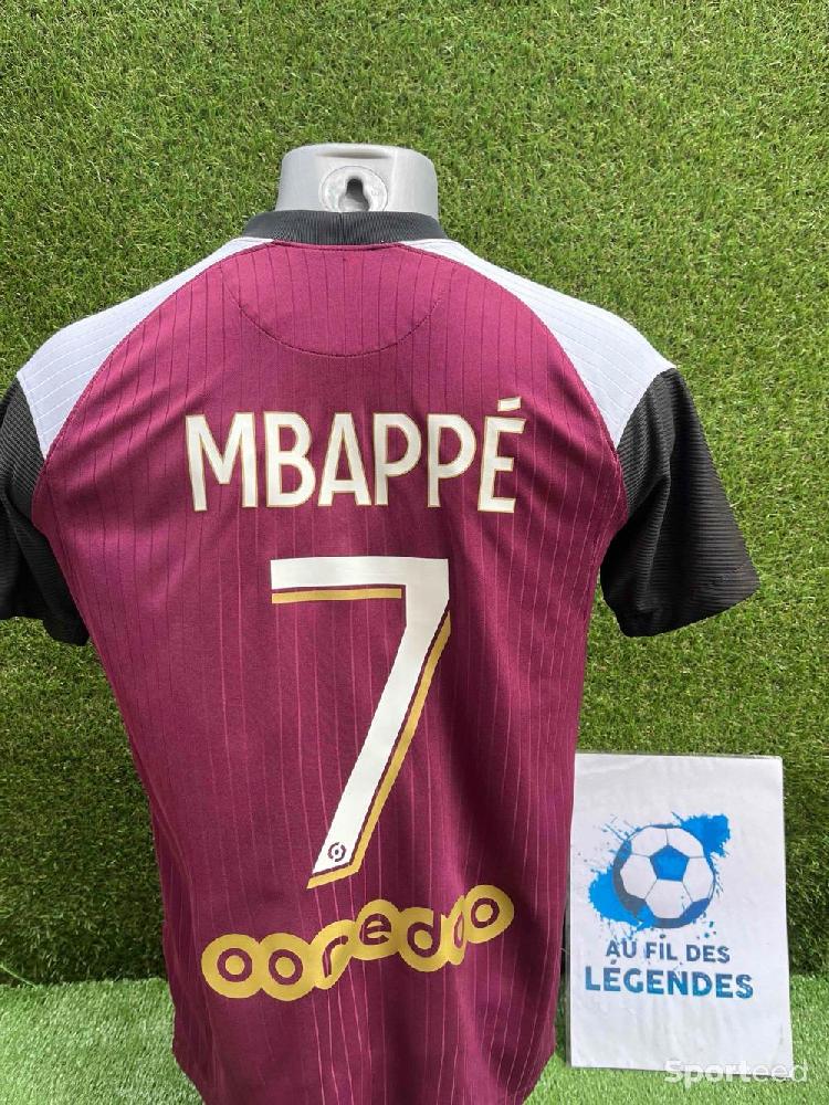 Football - Maillot Mbappé PSG  - photo 1