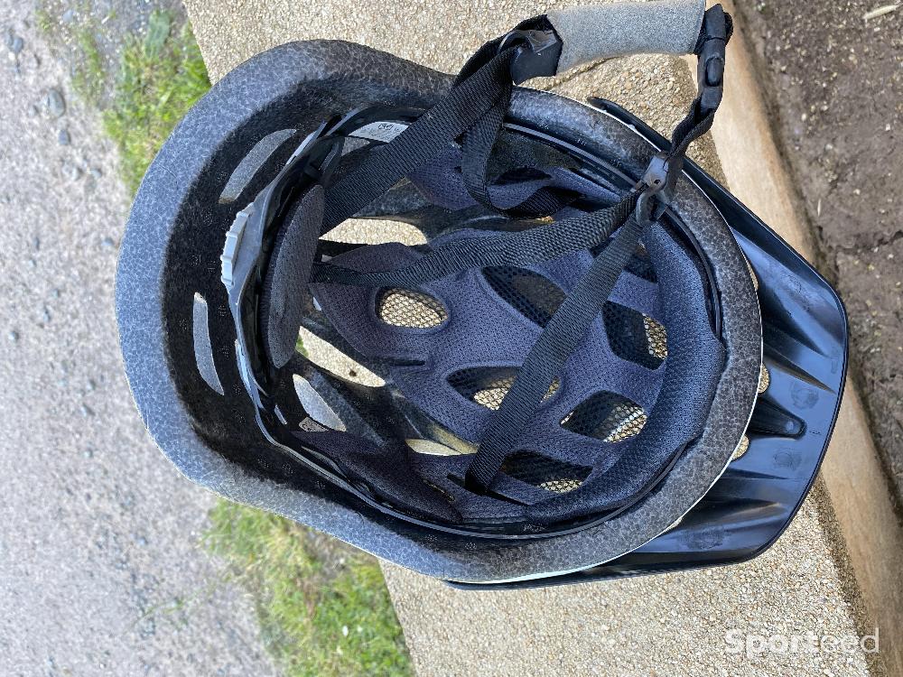 Vélo loisir / urbain - Casque vélo - photo 3