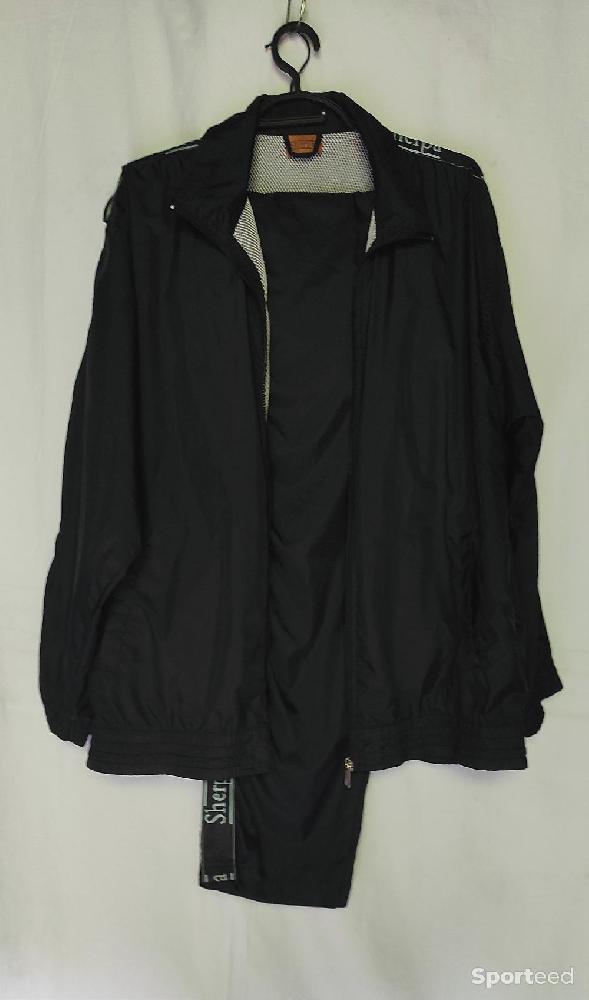 Sportswear - Ensemble veste-pantalon noir, coupe-vent  - photo 1