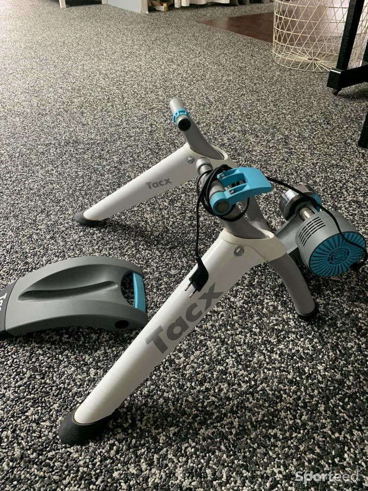Vélo route - Home traîner Tacx flow smart - photo 1