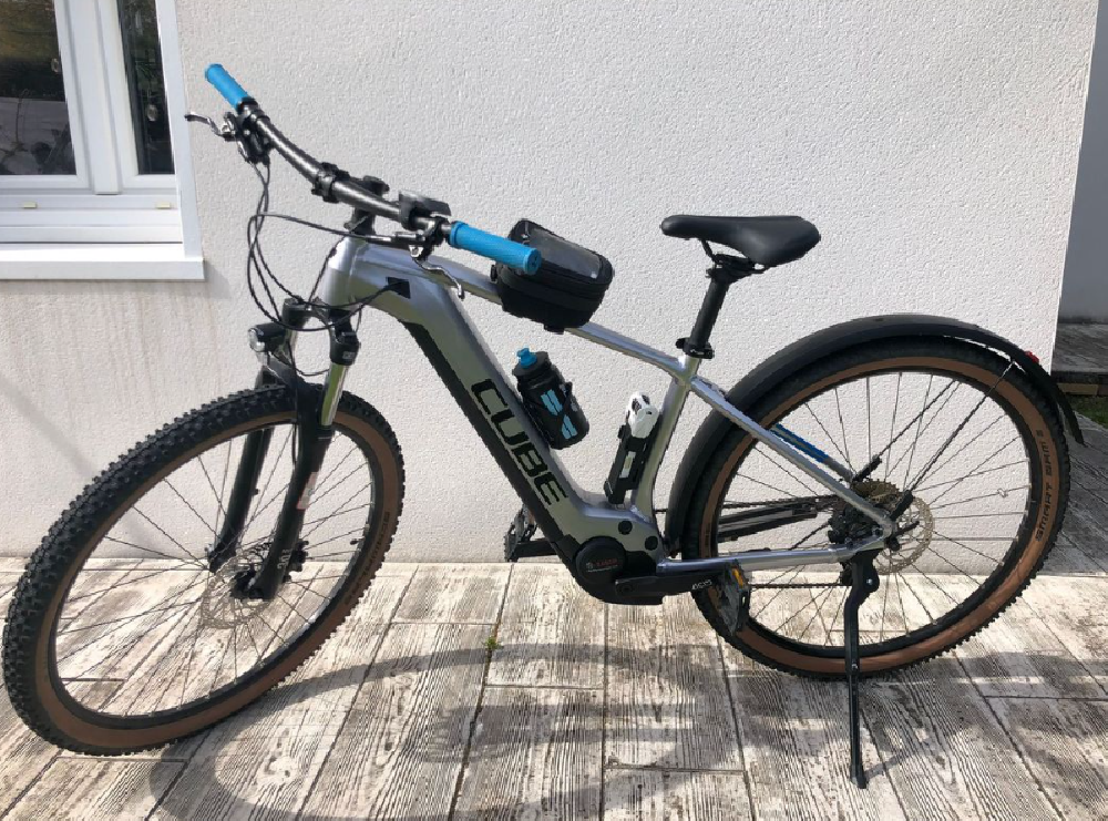 Vélo tout terrain - VTT - VTT Électrique CUBE, 407 kms, 2 ans - Gris/Bleu métallisé - photo 1