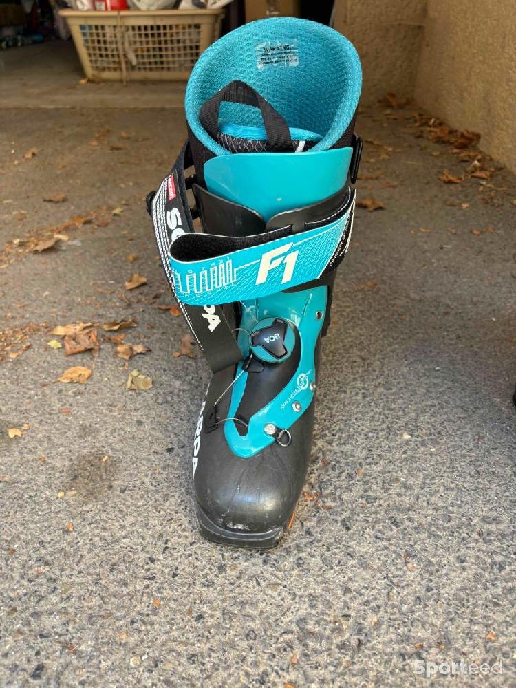 Ski de randonnée - Paire de chaussures Scarpa F1  - photo 1