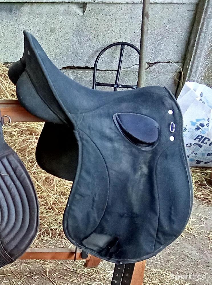 Equitation - Selle synthétique  - photo 1