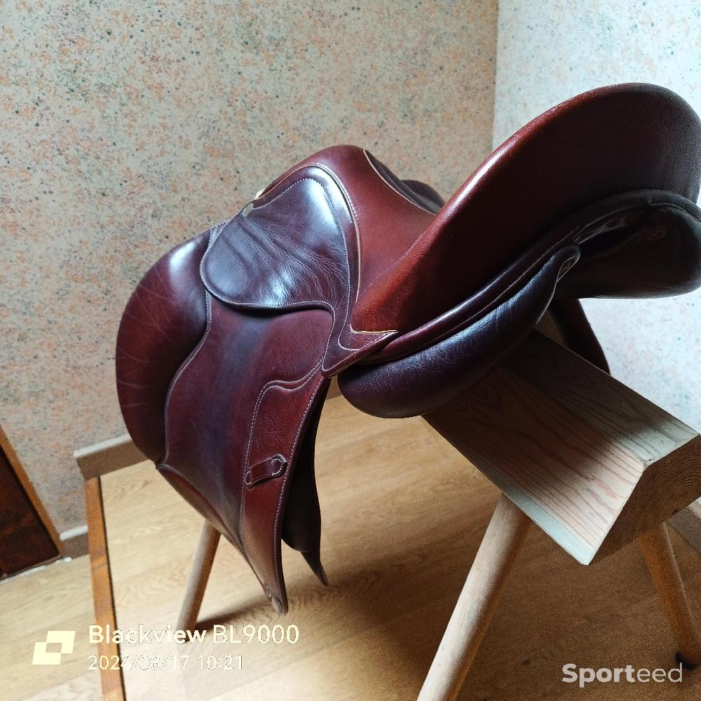 Equitation - Selle mixte cuir Fleur de Lys  - photo 1