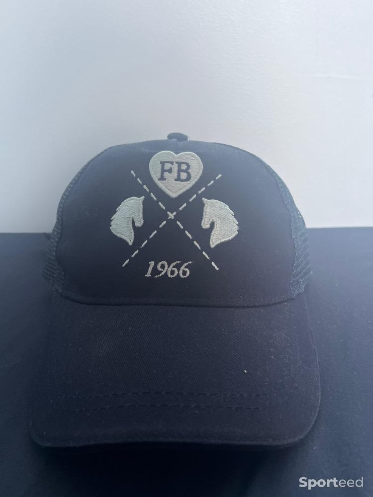 Equitation - Casquette d’équitation - photo 1