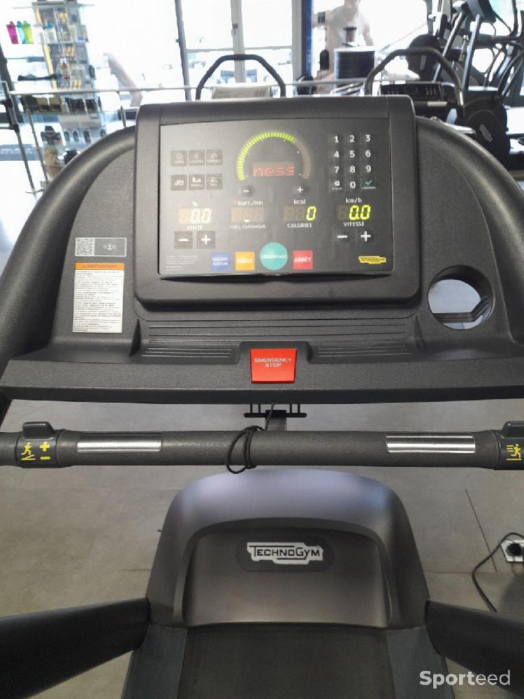 Fitness / Cardio training - TAPIS DE COURSE 1000 TECHNOGYM - photo 2