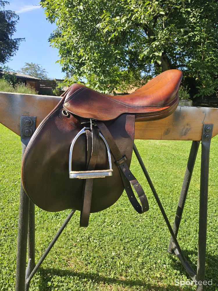 Equitation - Selle mixte marron équipée  - photo 4