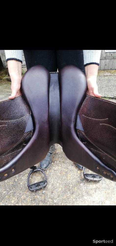 Equitation - Selle de dressage Devoucoux  - photo 4