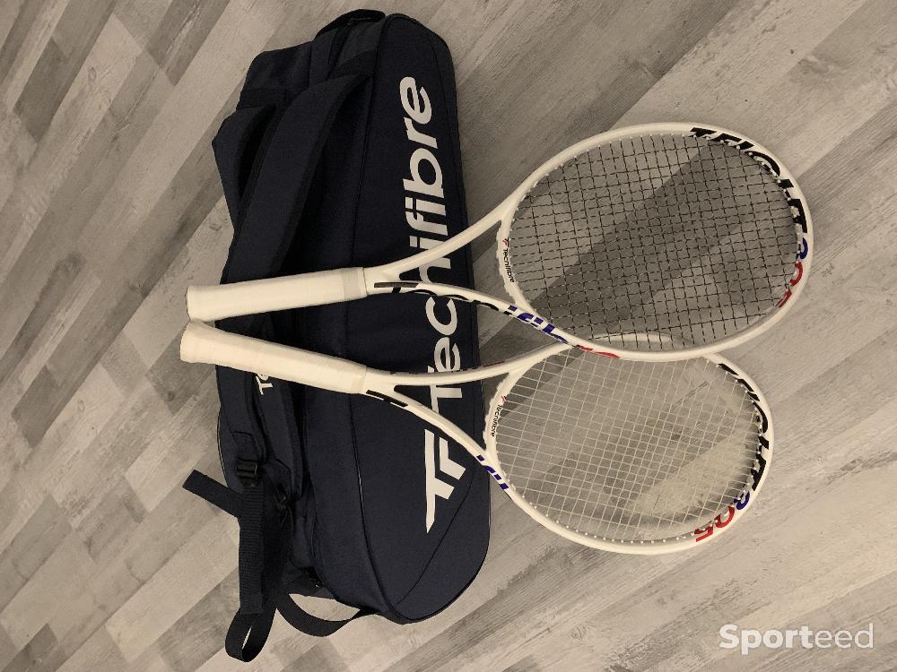 Tennis - Vend lot de 2 raquettes T Fight 305 isoflex + sac de transport  - photo 3