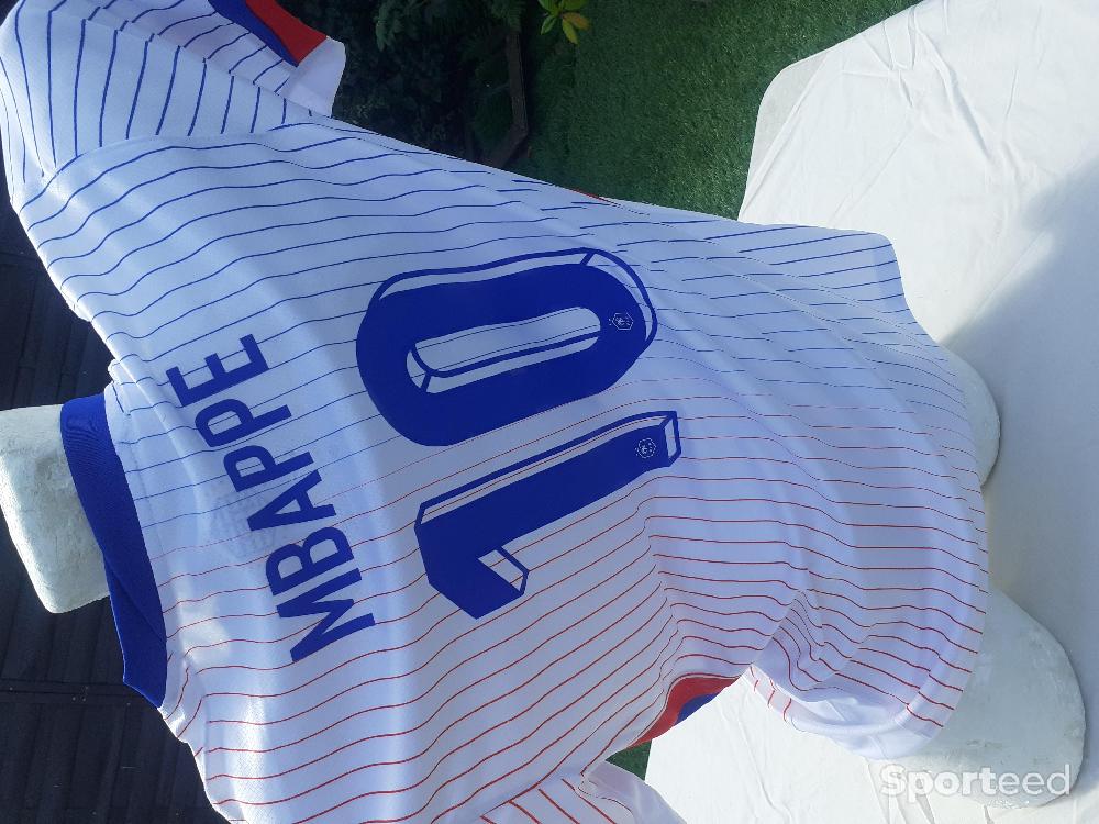 Football - Maillot player Euro 2024 marquage 10 MBAPPE - photo 2