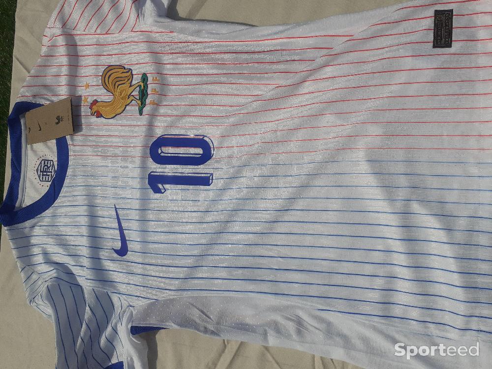 Football - Maillot player Euro 2024 marquage 10 MBAPPE - photo 5