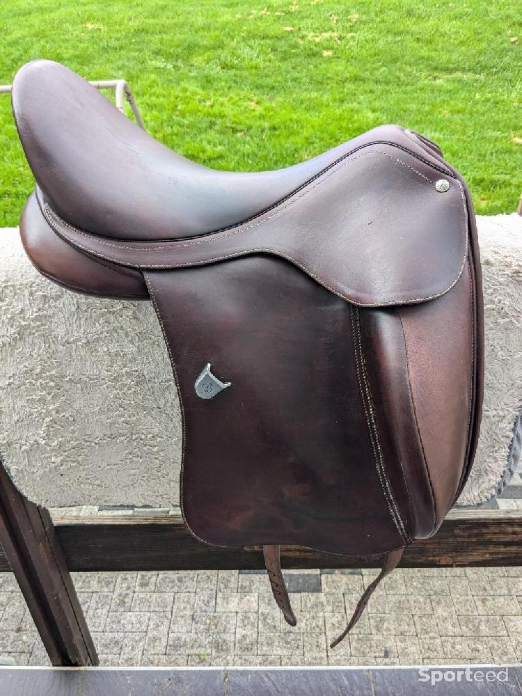 Equitation - Selle dressage Bates Inova 18 pouces - photo 1