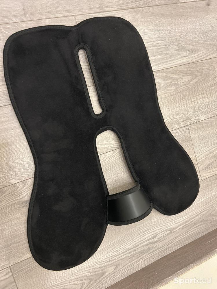 Equitation - Tapis de selle ( amortisseur )  - photo 1