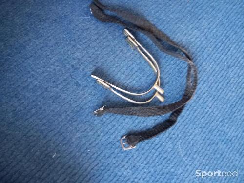 Éperons + lanières 