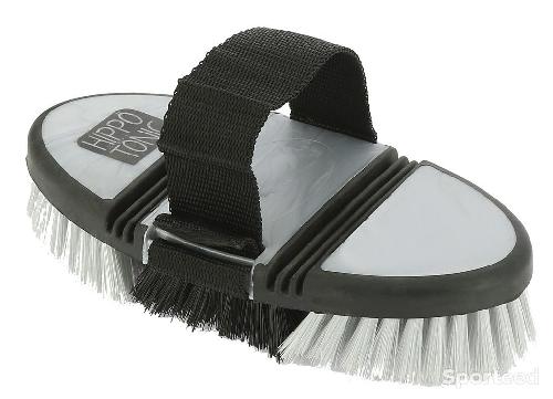 Brosse Douce Nylon « Softgrip » Flexible grise
