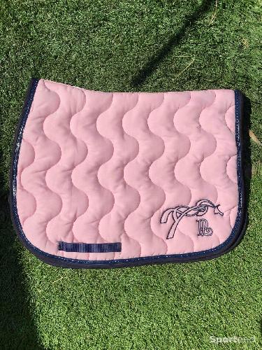 Equitation - Tapis Pénélope Leprevost Rose - photo 3