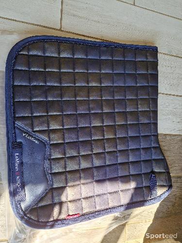 Equitation - Ensembles de 2 tapis et 1 bonnet lemieux neuf - photo 6
