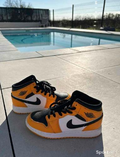 Basket-ball - Jordan 1 Mid - Noir et Jaune - photo 5