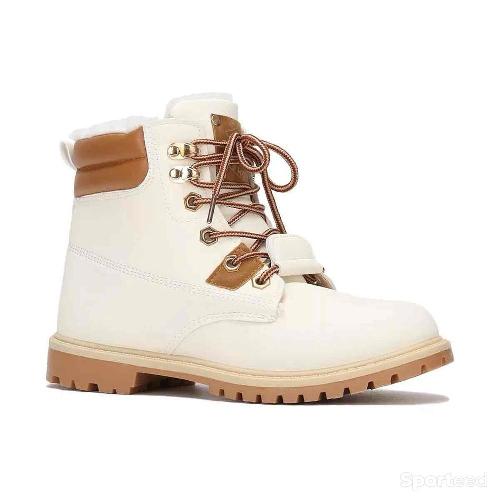 Sportswear - Chaussure Bottines La Modeuse Doublure Fourrée Rangers Femme Blanche - photo 5