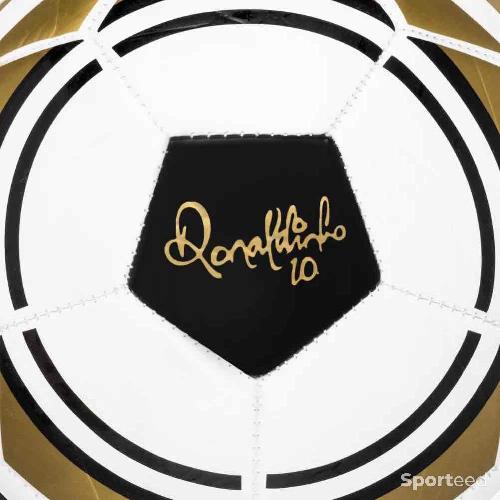 Football - Ballon de Foot Ronaldinho 10 Officiel Taille 5 - photo 5