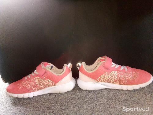 Sportswear - Baskets Newfeel taille 36 - photo 6