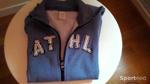 Sportswear - Sweet à capuche 14 ans - photo 4