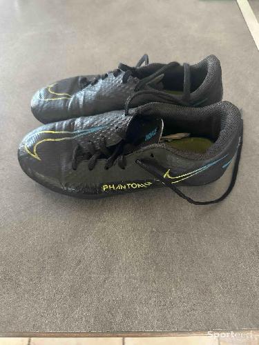 Football - Chaussures foot enfant taille 32 - photo 4