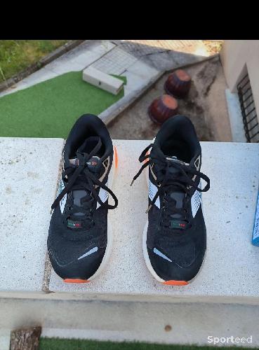 Course à pied route - Chaussures running route Diadora Atomo Black White humus  - photo 6