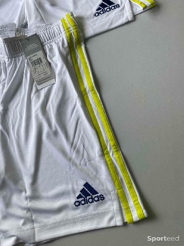 Football - Lot 2 shorts adidas leeds blanc et jaune taille s homme  - photo 6