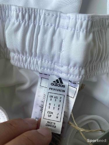 Football - Lot 2 shorts adidas leeds blanc et jaune taille s homme  - photo 6