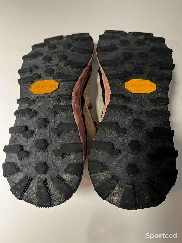 Course à pied trail - Chaussures running trail quasi neuves - photo 6