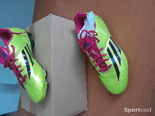 Football - Crampons de football de Marque Adidas  Taille  39 1/3 - photo 6