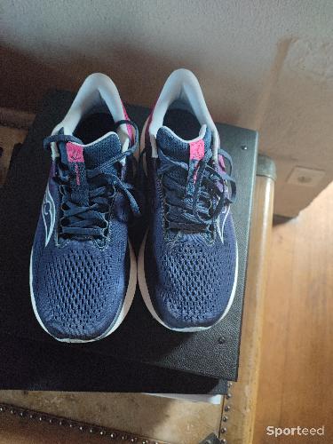 Course à pied route - Chaussures de running Saucony  - photo 5