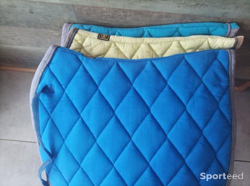 Equitation - Lot de 3 tapis de selle mixte Br - photo 6