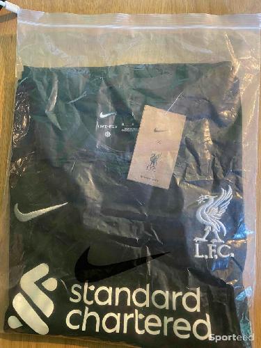 Football - Maillot de Liverpool  - photo 6