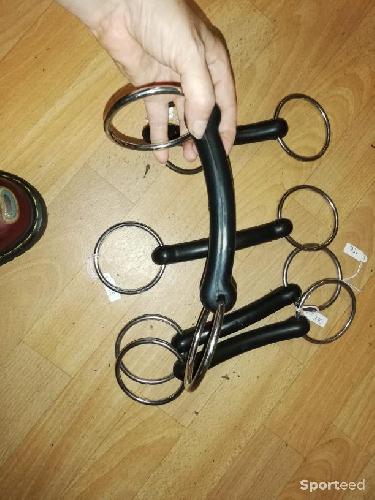 Equitation - Lot de 5 mors caoutchouc droit 125 ou 135 neufs - photo 4