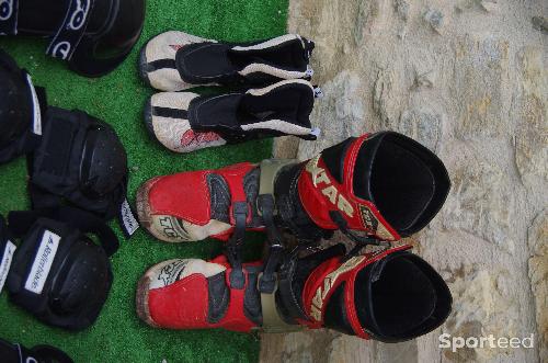 Moto cross - vends bottes enduro avec protection genoux et coudes - photo 3