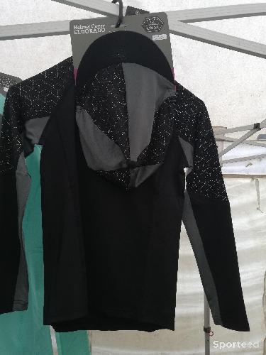 ensemble toque + t-shirt cross QHP couleur noir/gris