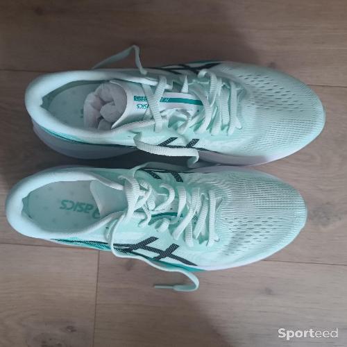 Course à pied route - Chaussures de running femme Asics méga Speed 4  - photo 6