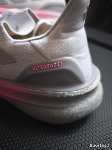 Course à pied route - adidas Performance Chaussures adidas Ultraboost 5X (60 km) - photo 4