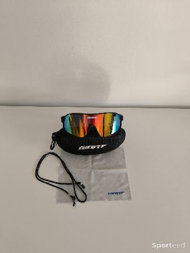 Course à pied trail - Lunette sport giant noir et rouge polarisé  - photo 4