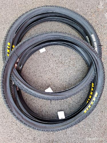 NEUF lot de 7 pneus MAXXIS 29' VTT