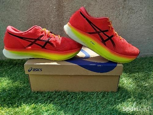 Course à pied route - Asics metaspeed sky carbone pointure 46.5 - photo 6