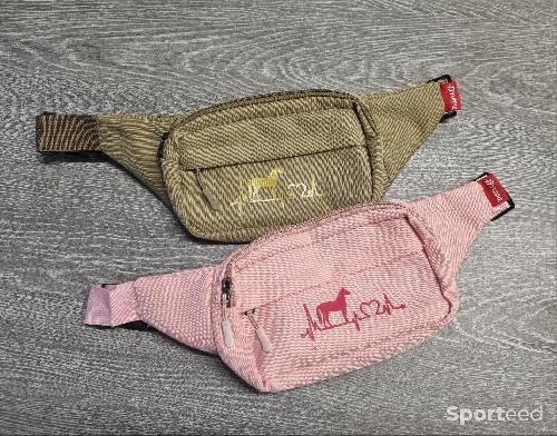 Pochette, banane