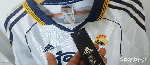 Football - Maillot Real Madrid floqué REDONDO - photo 6