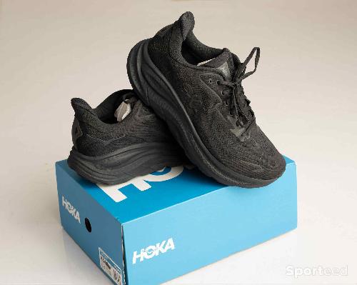 Course à pied route - Hoka Clifton 10 Homme – Taille 46 – Comme neuves ( -5kms ) - photo 5