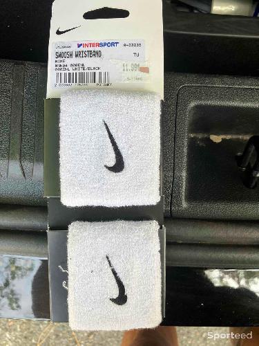 Paire de Poignets Nike