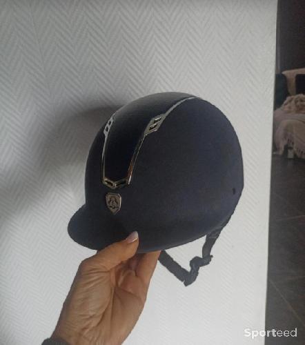 Equitation - Casque bleu Fair Play. Réglable, taille 57-59 mais je fais 56 et c'est très bien . Porte 2 ou3 fois  - photo 6