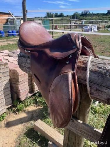 Equitation - Vends selle en cuir mixte 17.5p - photo 6